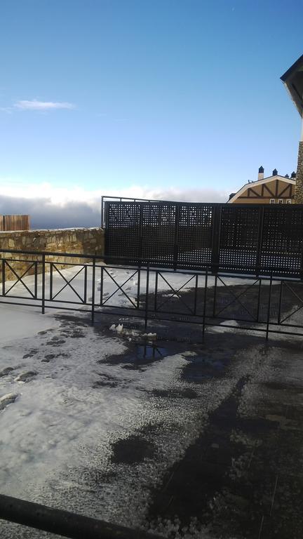 Apartamento Edificio Serraneu. Sierra Nevada. Granada Pokoj fotografie